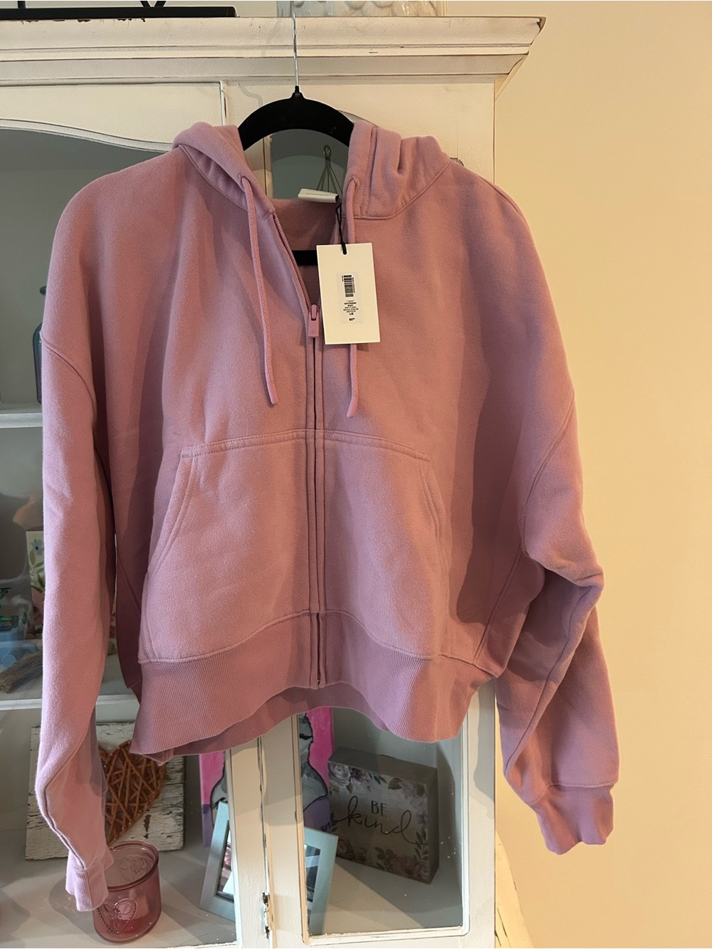 Aritzia boyfriend boxy fit hoodie
